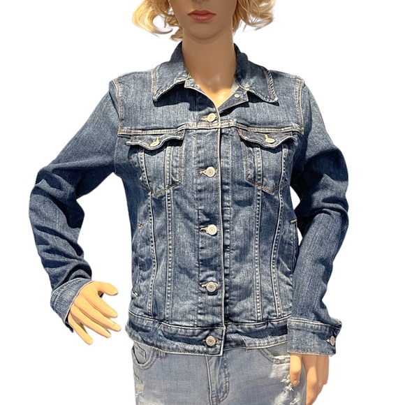 Levi's Jackets & Blazers - LEVI’S Women’s Blue Denim Jean Jacket Size Medium